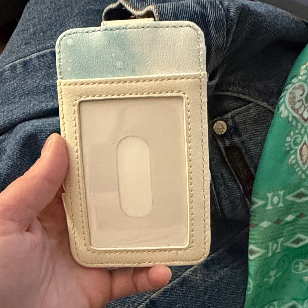 Little Mermaid Shell card wallet - Pastel Pink & Mint - Picture 2 of 3